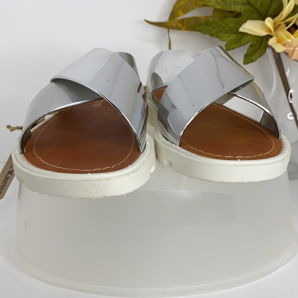 Electric Karma Silver Bickle Slip On Sz 7 NWT - Picture 3 of 10